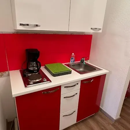 Gemuetliche Seeblickwohnung Lara 아파트
